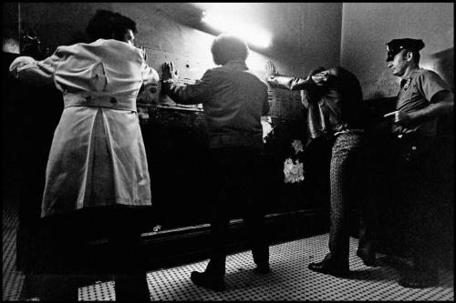 Pictures of Life of the New York Police Department in the 1970's (15)